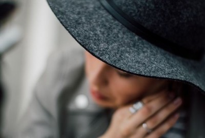 Welche Friseur trägt man unter einem Hut